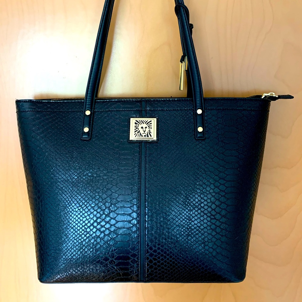 Anne Klein black purse